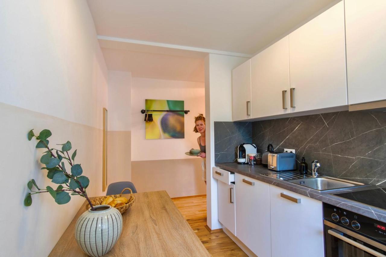 4-Room Luxury Apartment - Close To Central Station, Free Parking, Kitchen Leipzig Dış mekan fotoğraf